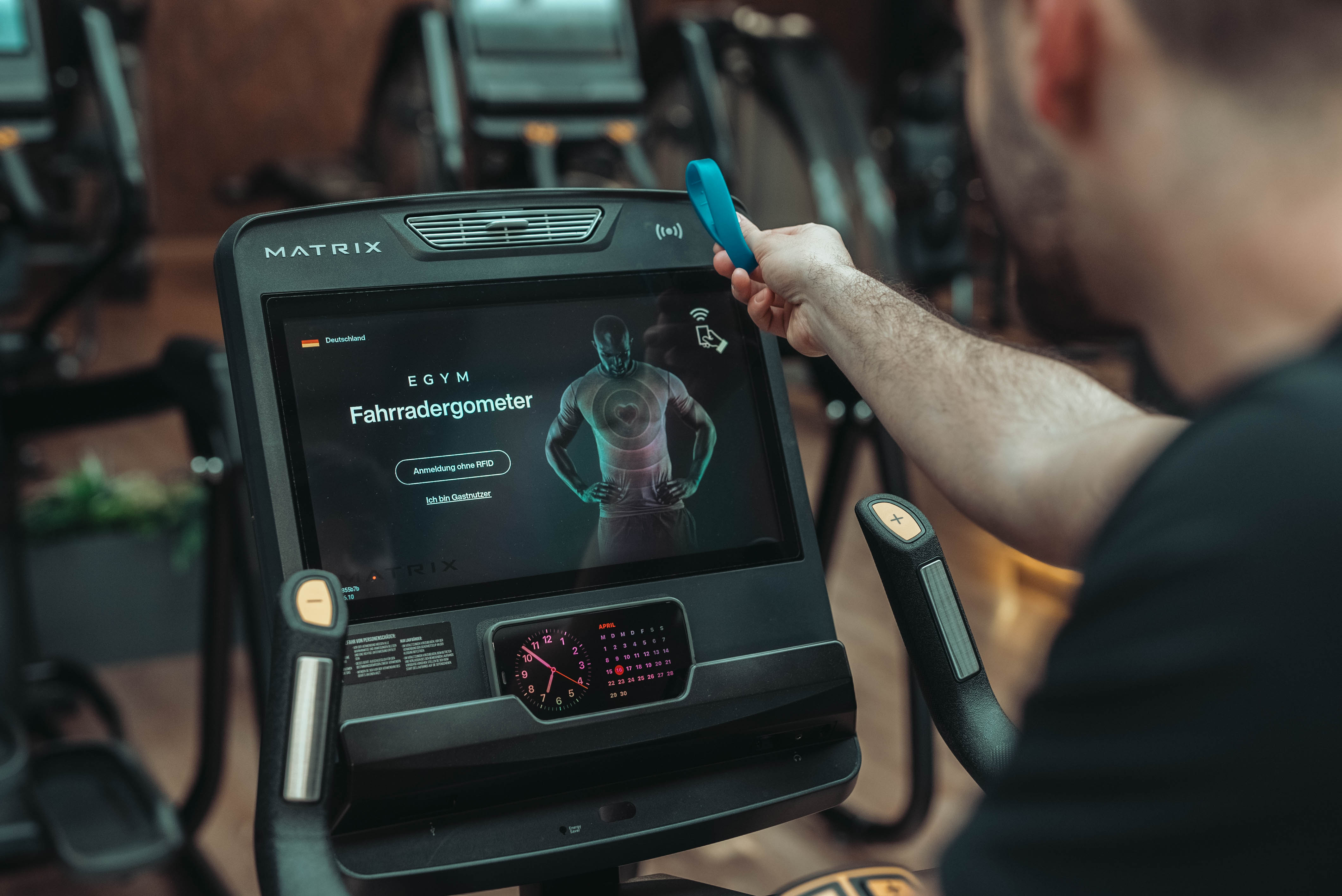 ZUSÄTZLICHE UNTERSTÜTZUNG ÜBER MODERNE FITNESS-APPS