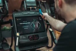 ZUSÄTZLICHE UNTERSTÜTZUNG ÜBER MODERNE FITNESS-APPS